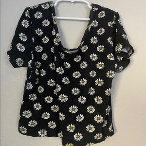 Fifth sun daisy crop top size L